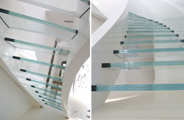 flating-glass-staircase